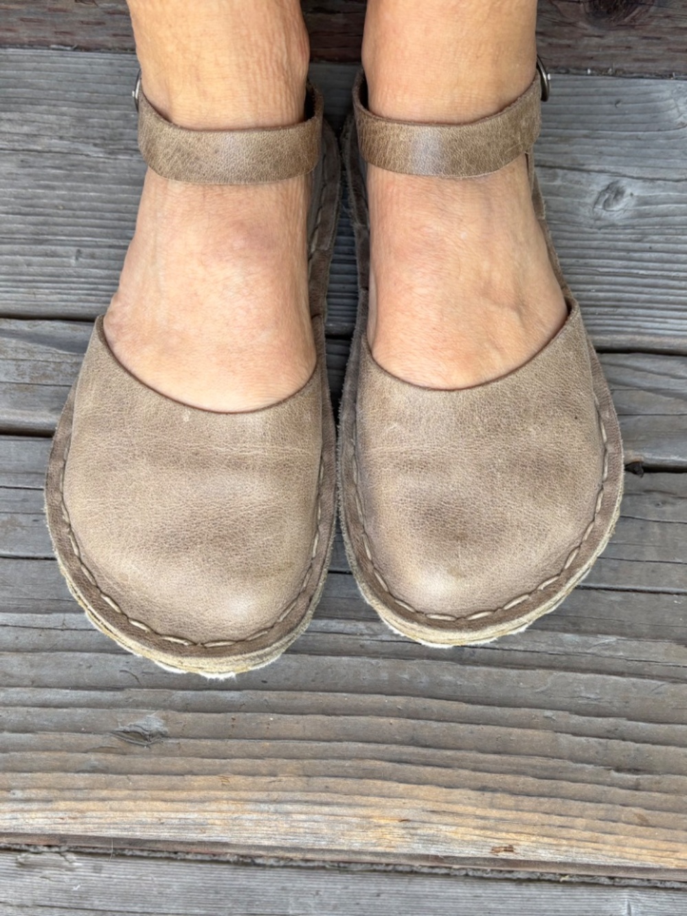Beautiful Handmade Turkish Shoes - Picture 3 of 16